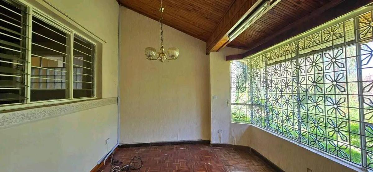 5 Bed House with En Suite in Loresho - 5