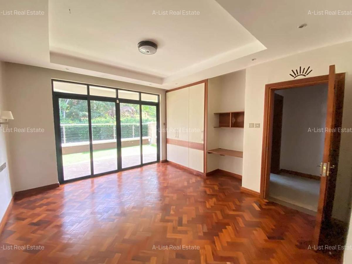 3 Bed Apartment with En Suite at Riverside Gardens - 3