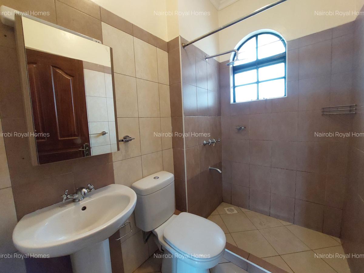 4 Bed House with En Suite at Meadows - 14