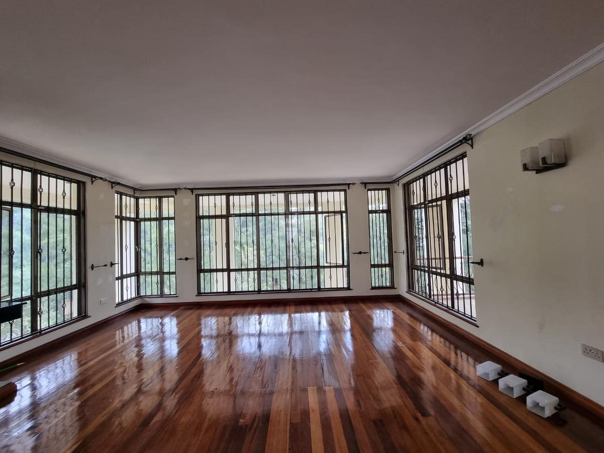 5 Bed Villa with En Suite in Kitisuru - 9