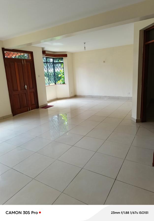 4 Bed Townhouse with En Suite at Lavington - 9