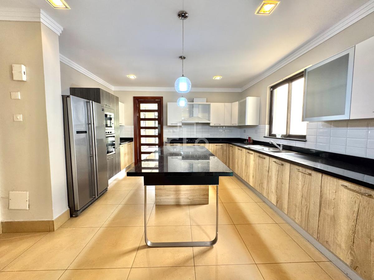 5 Bed Villa with En Suite in Karen - 7