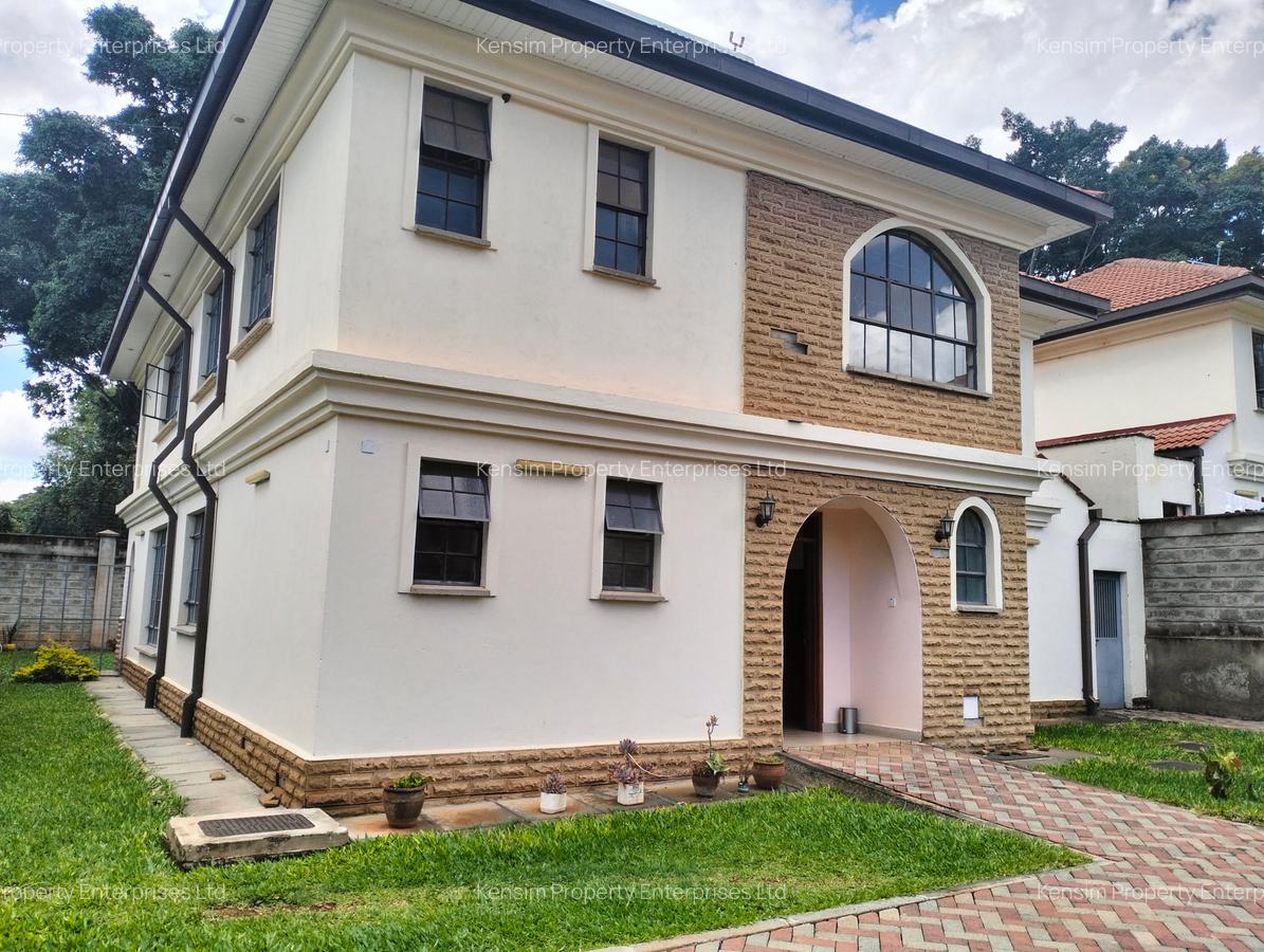 4 Bed Townhouse with En Suite in Lavington - 2
