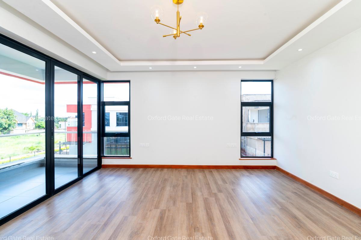 4 Bed Townhouse with En Suite at Membley - 20