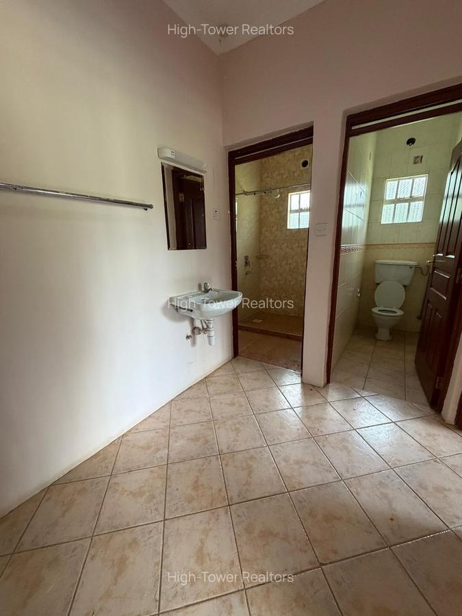 4 Bed House with En Suite in Karen - 12