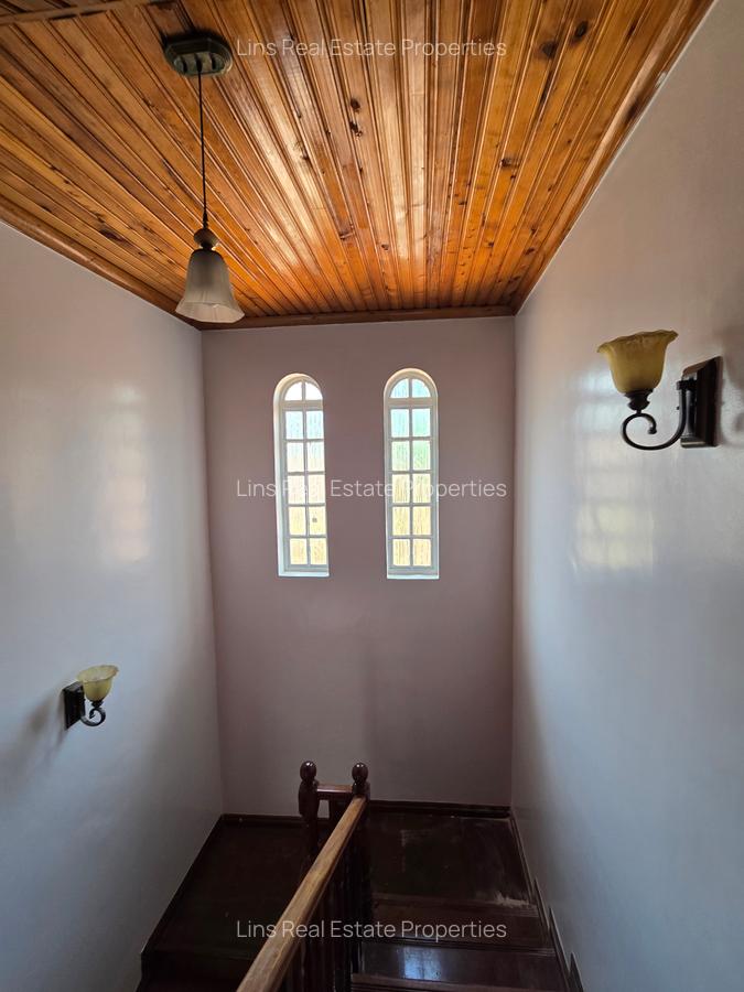 5 Bed House with En Suite in Nyari - 19