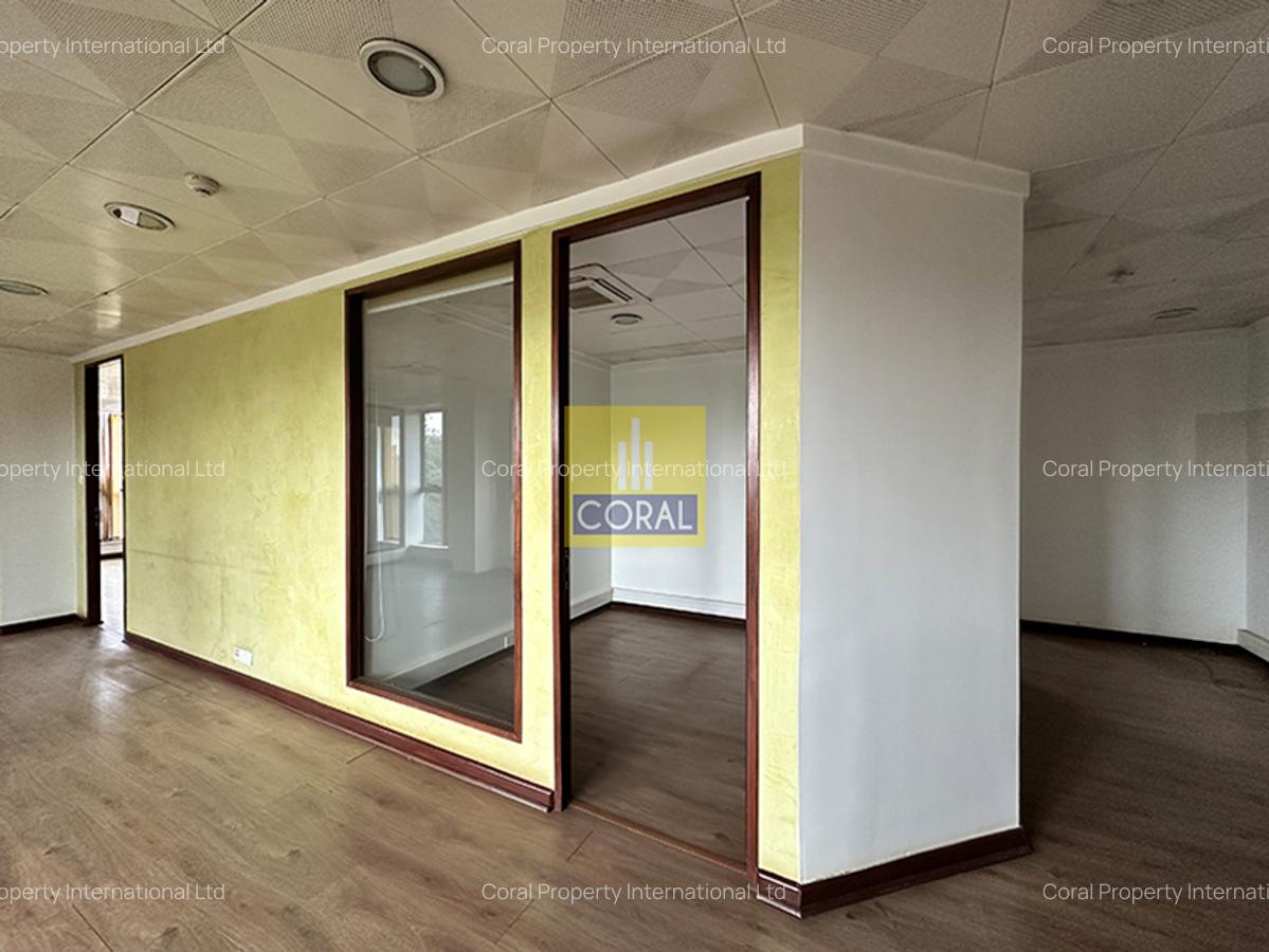 2,399 ft² Office in Riverside - 12