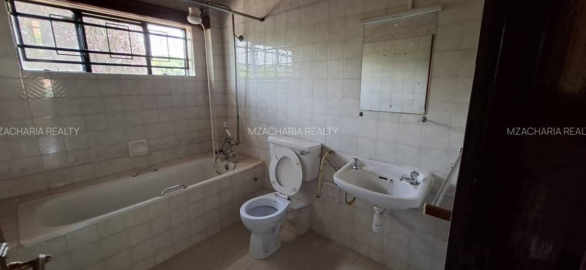 4 Bed House with Staff Quarters in Nyari - 18