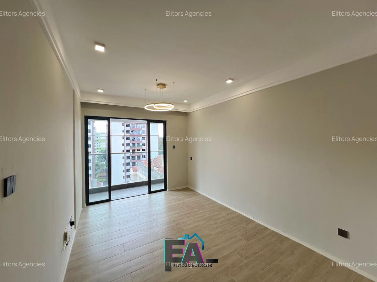 1 Bed Apartment with En Suite at Hatheru Road - 6