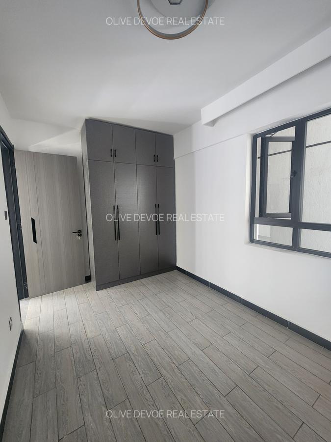 2 Bed Apartment with En Suite in Lavington - 5