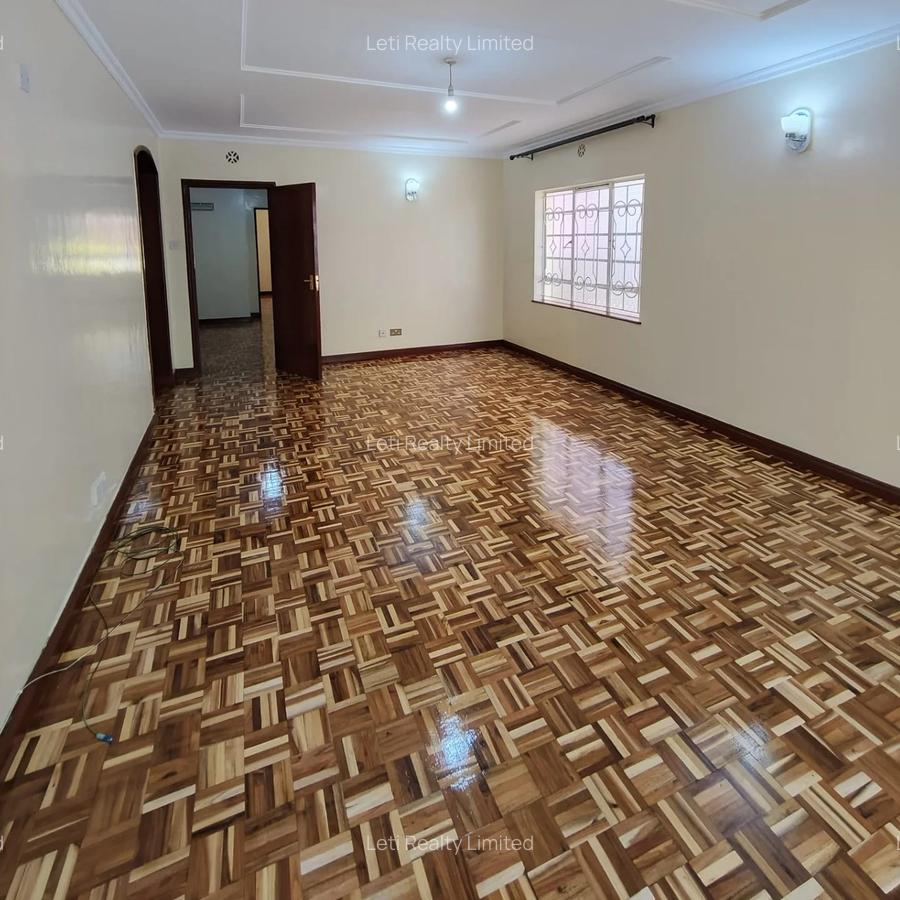 4 Bed Townhouse with En Suite in Lavington - 2
