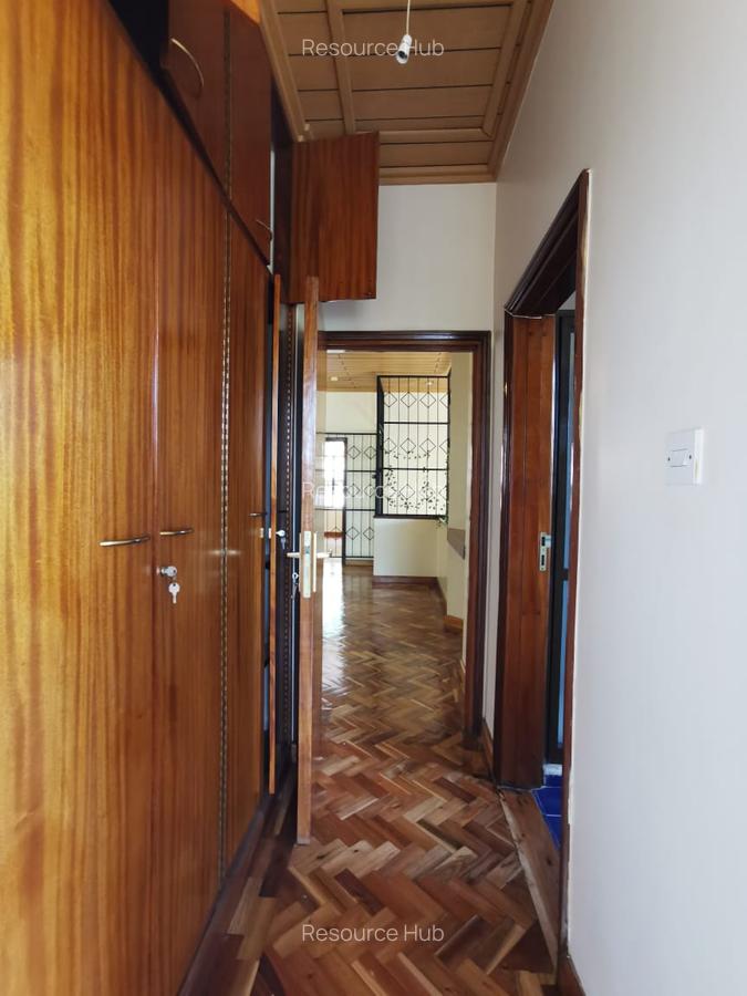 4 Bed Townhouse with En Suite at Spring Valley - 17
