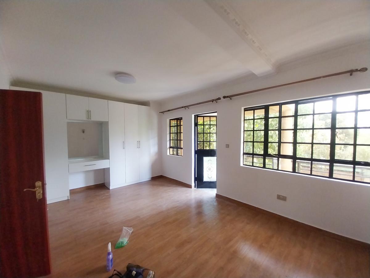 3 Bed Townhouse with Staff Quarters at Windsor Area - 5