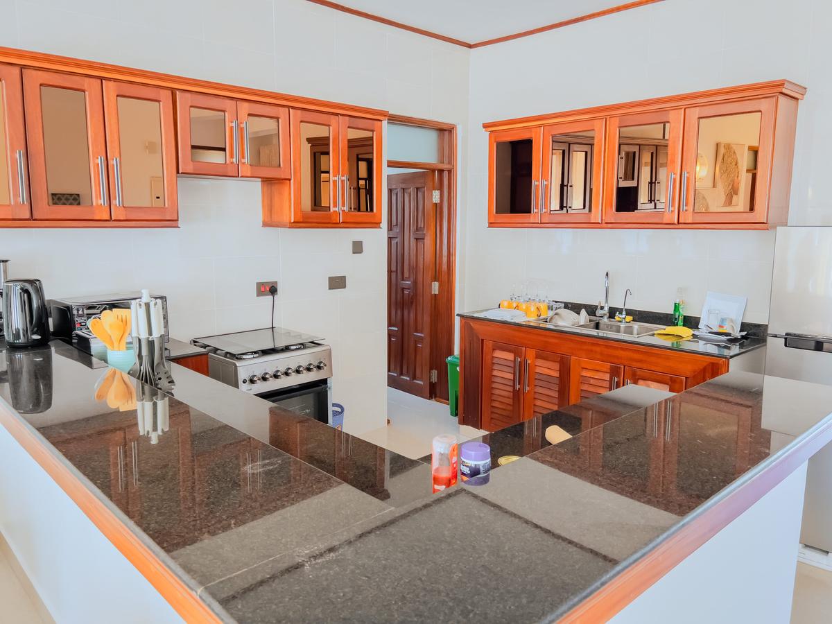 3 Bed Townhouse with En Suite at Malindi Highway - 3