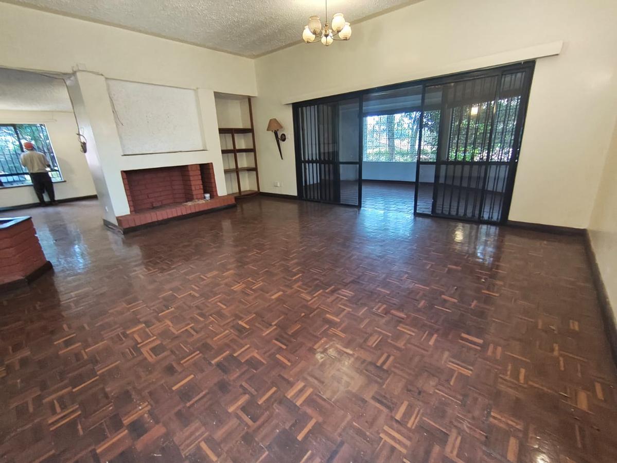 5 Bed House with Backup Generator in Gigiri - 14