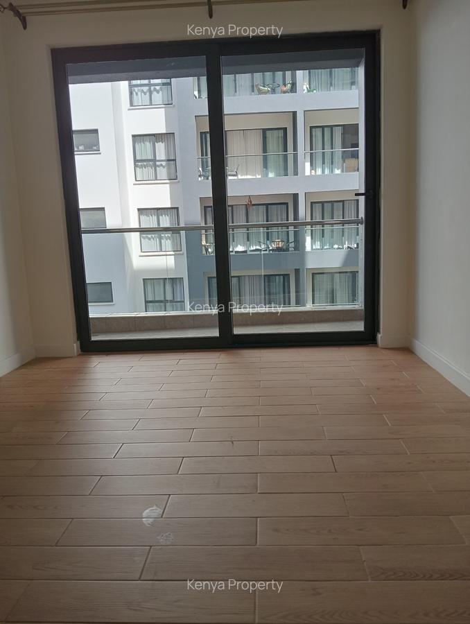 1 Bed Apartment with En Suite in Lavington - 1