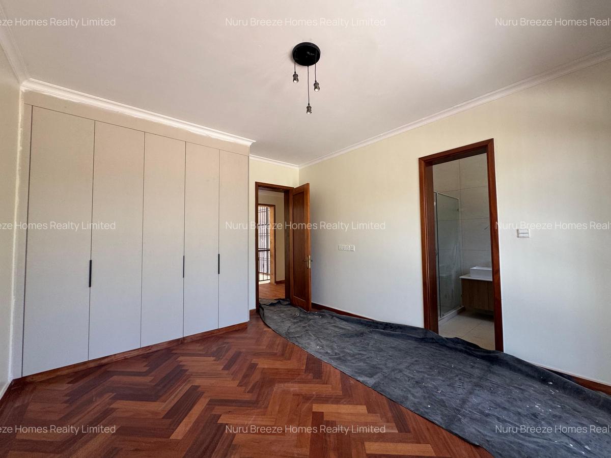 5 Bed Townhouse with En Suite in Loresho - 12
