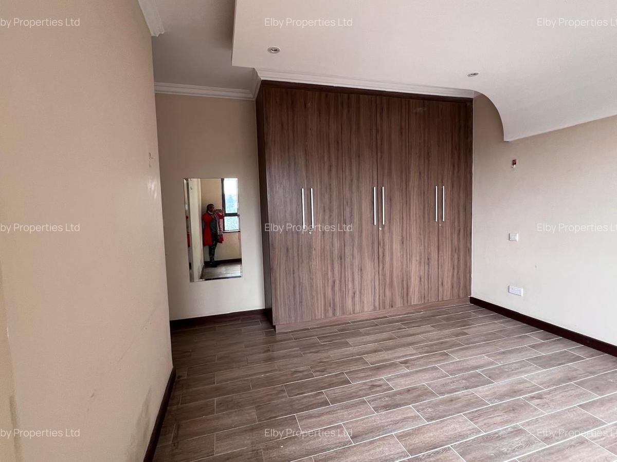 Serviced 6 Bed Apartment with En Suite in Parklands - 13