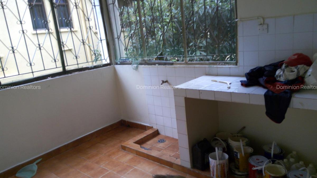 3 Bed Apartment with En Suite in Westlands Area - 5