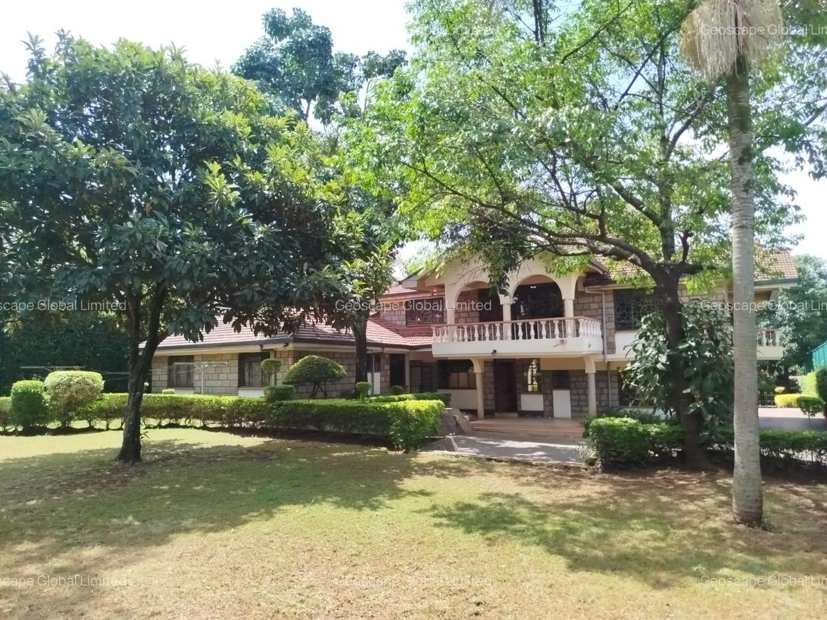 6 Bed House with En Suite in Runda - 14