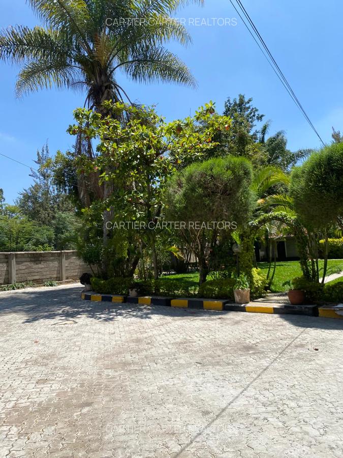 4 Bed House with En Suite in Ridgeways - 4