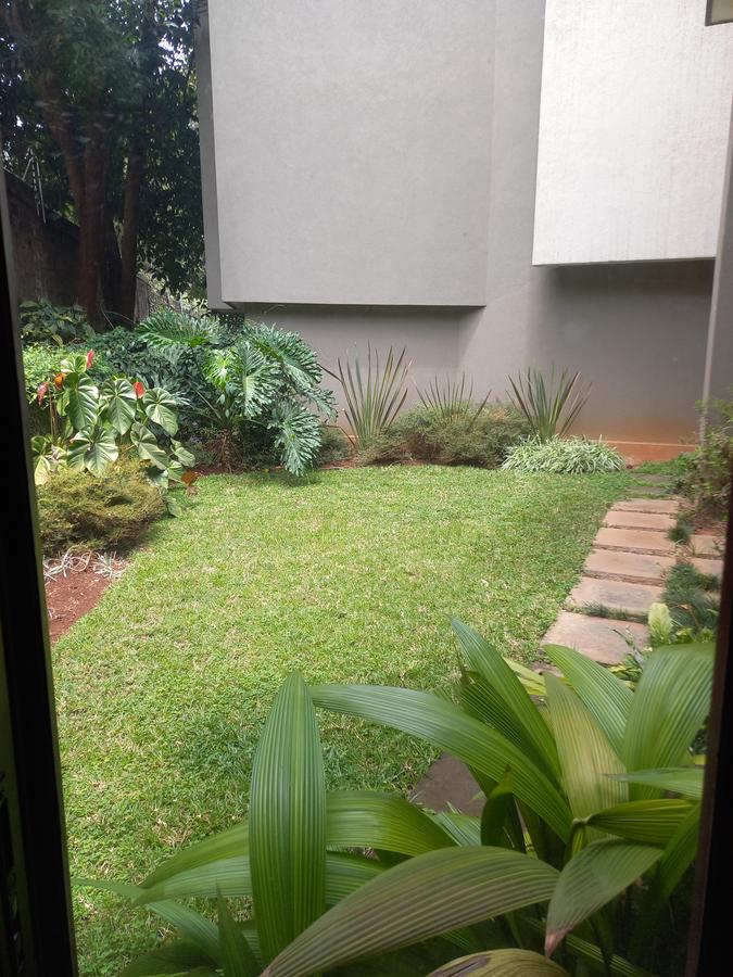 4 Bed Townhouse with En Suite in Lavington - 2