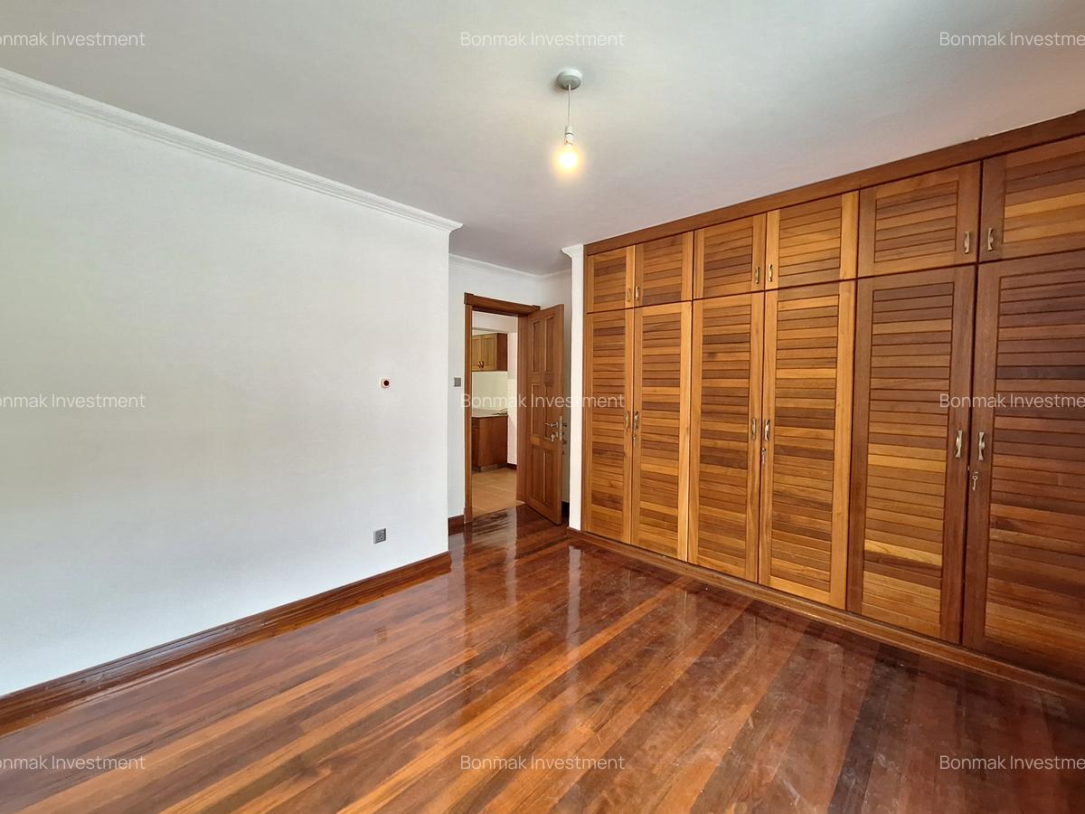 4 Bed Townhouse with En Suite at Peponi Road. - 16