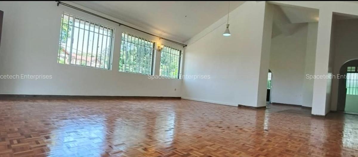5 Bed House with En Suite in Nyari - 9