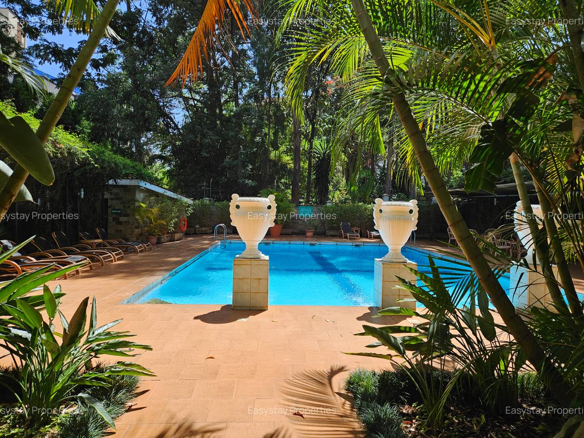 1 Bed Apartment with En Suite in Riverside - 9