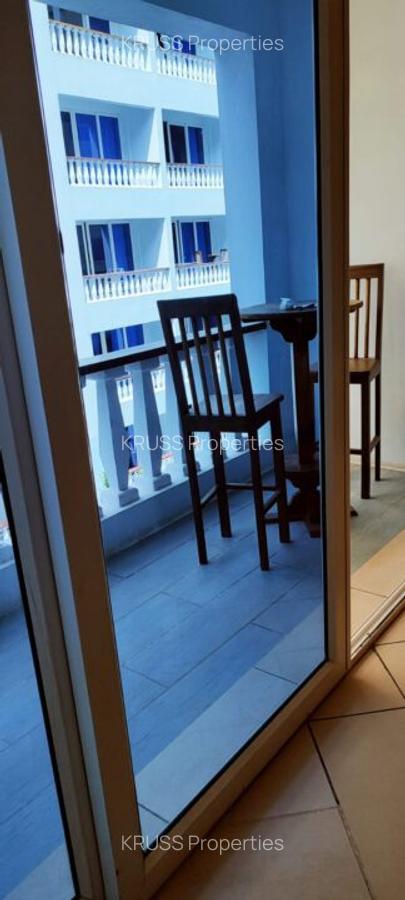 2 Bed Apartment with En Suite at As77 - 12