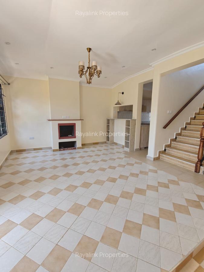 4 Bed Townhouse with En Suite at Kerarapon Road - 4