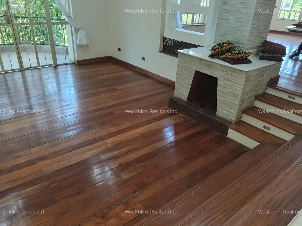 7 Bed House with En Suite at Nyari - 16