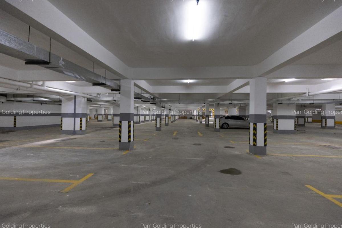 Serviced 1 Bed Apartment with En Suite at Wood Avenue - 11