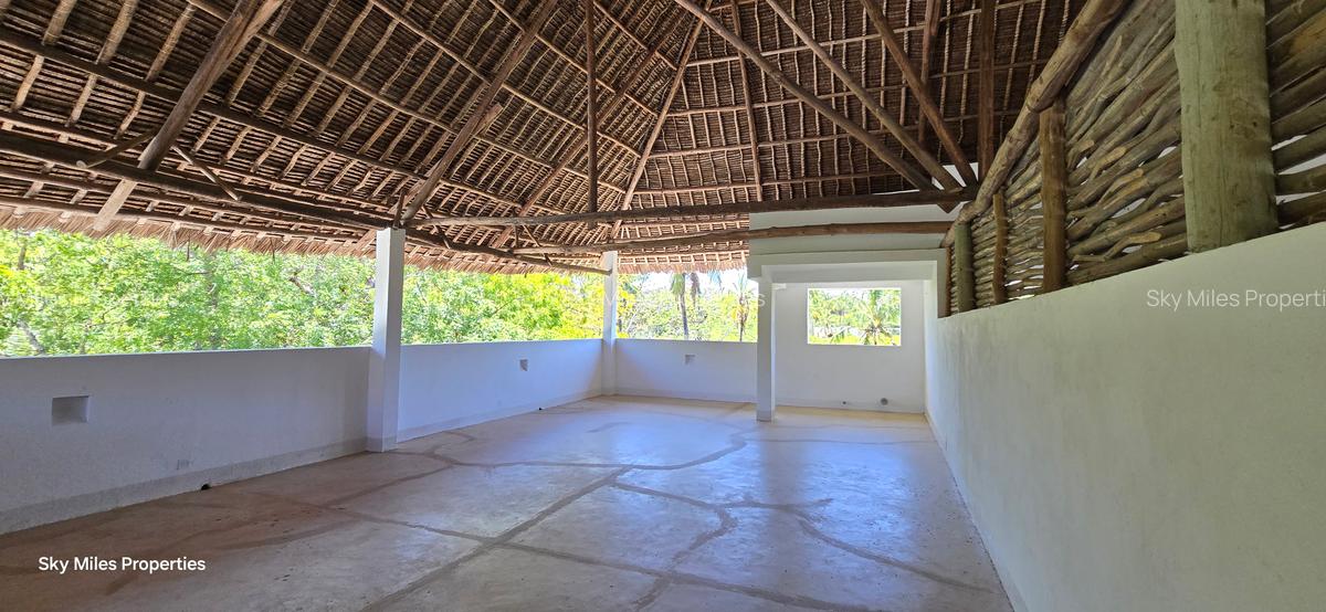 3 Bed Villa with En Suite at Garoda - 20