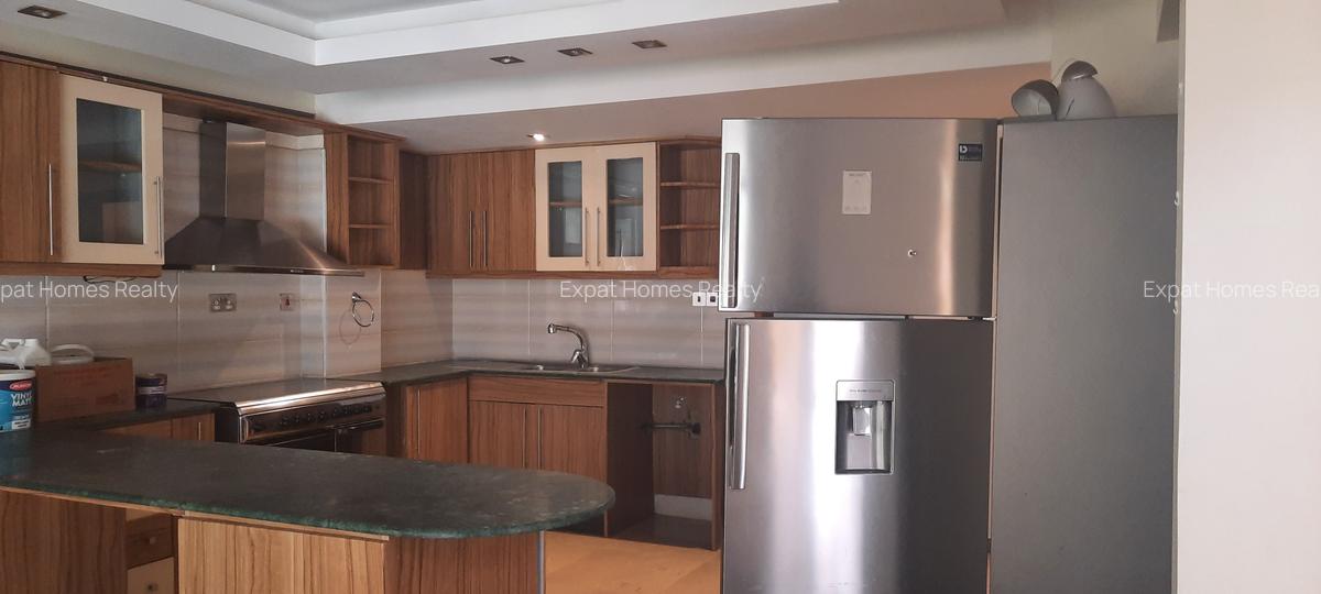 4 Bed Villa with En Suite in Lavington - 9