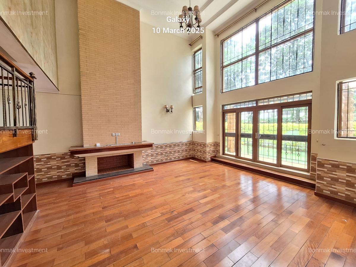 5 Bed Townhouse with En Suite at Lavington Green - 7
