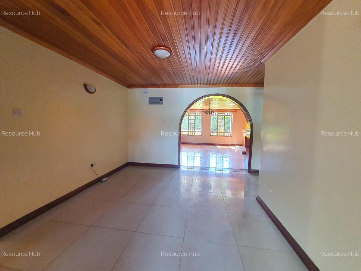 5 Bed House with En Suite at Nyari - 7