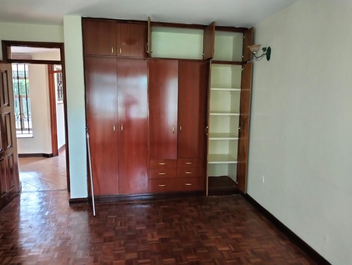 5 Bed Townhouse with En Suite in Lavington - 10