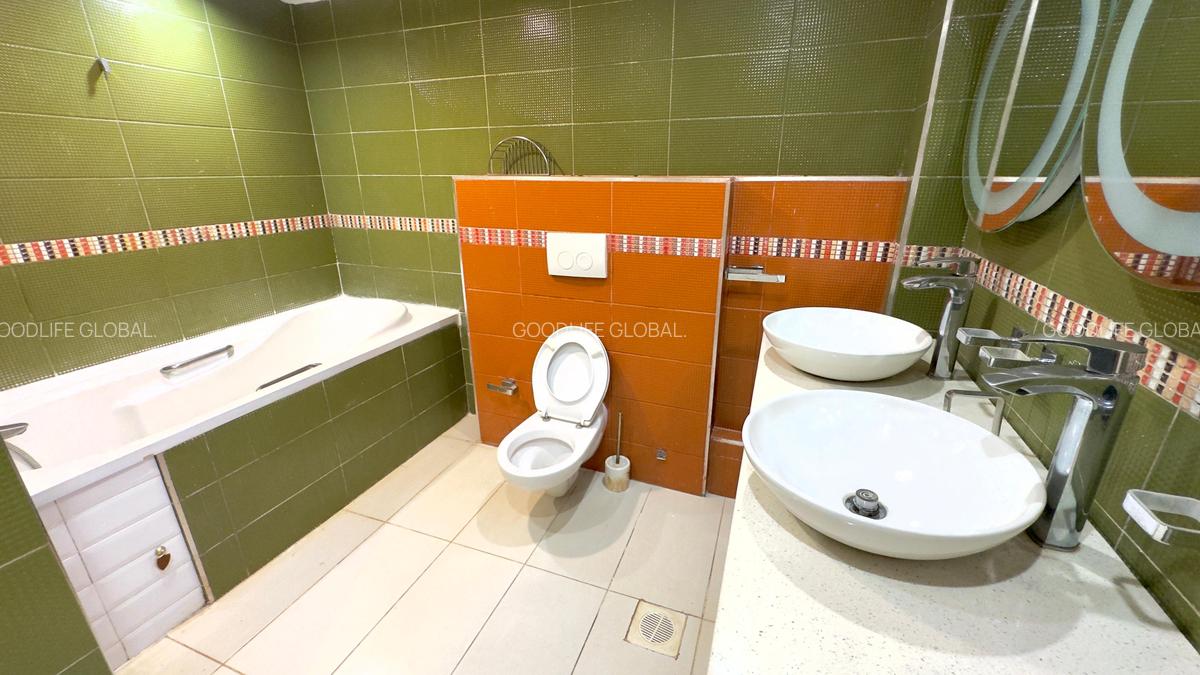 7 Bed House with En Suite at Kyuna - 17