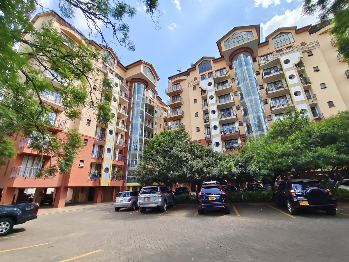 Serviced 5 Bed Apartment with En Suite in Kilimani - 1