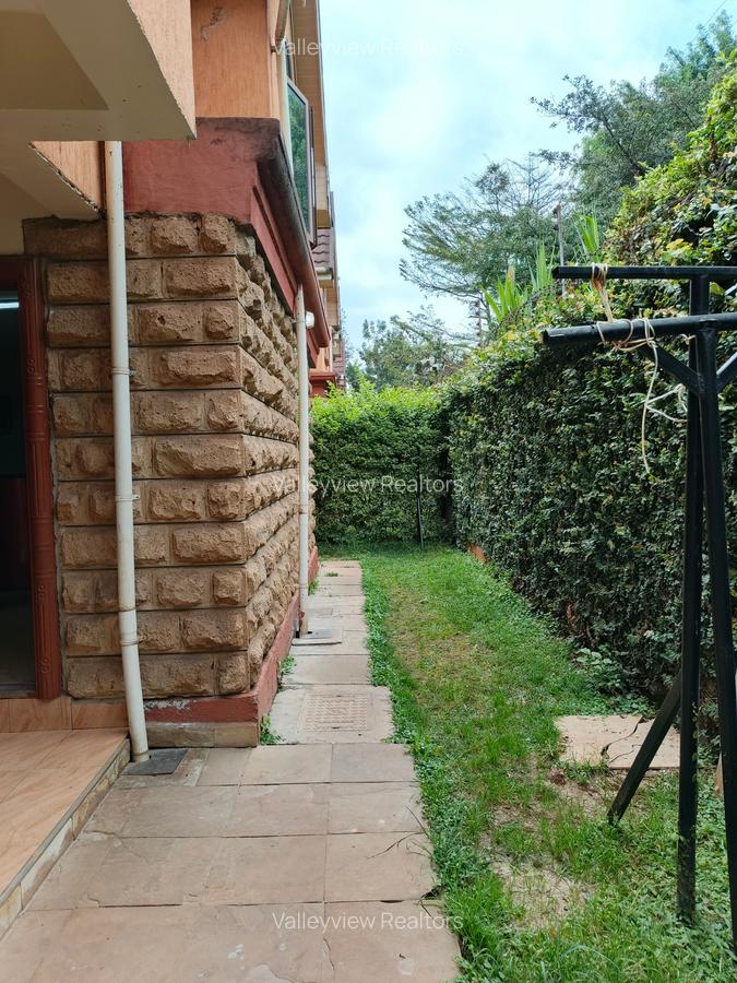 5 Bed Townhouse with En Suite at Lavington - 8