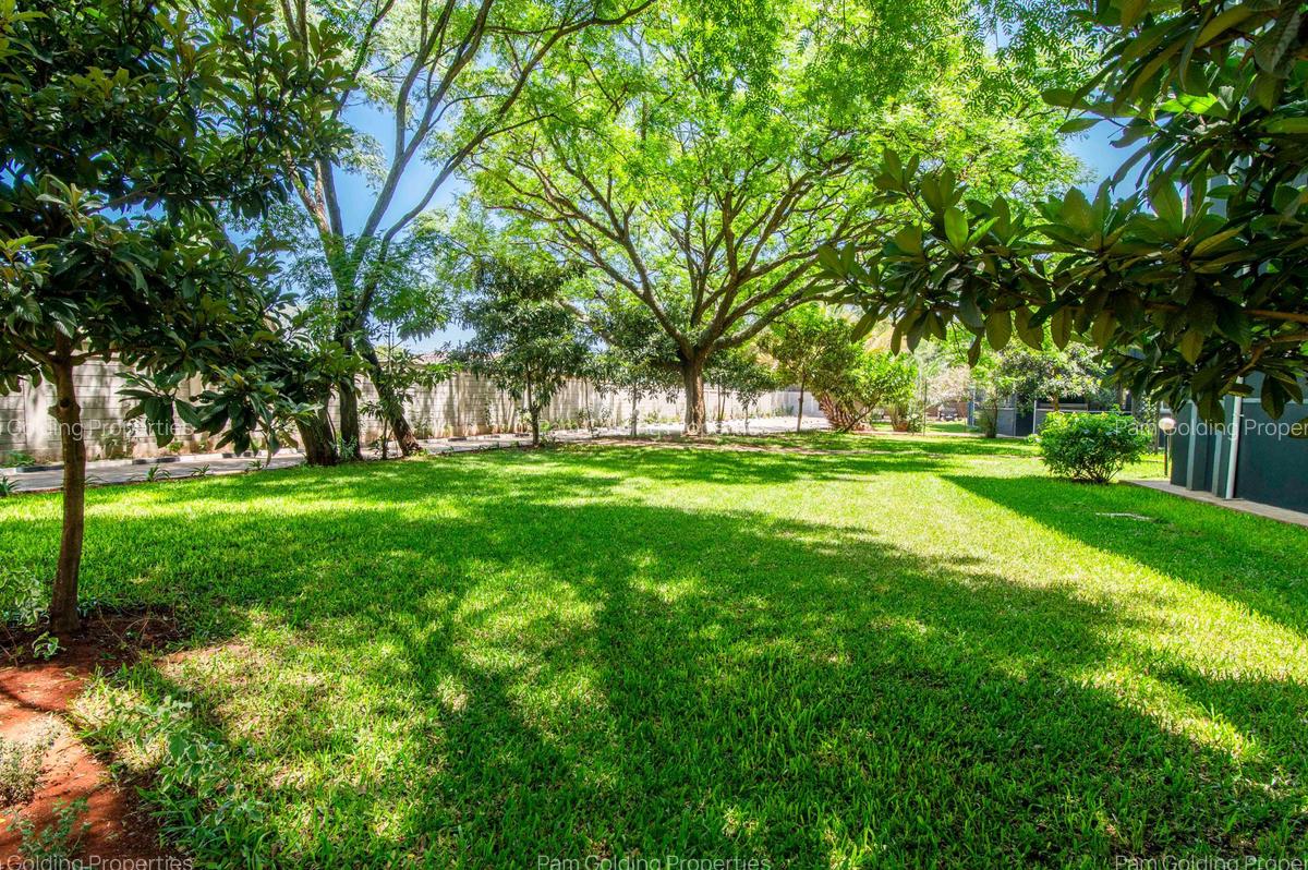 3 Bed Apartment with En Suite in Kilimani - 20