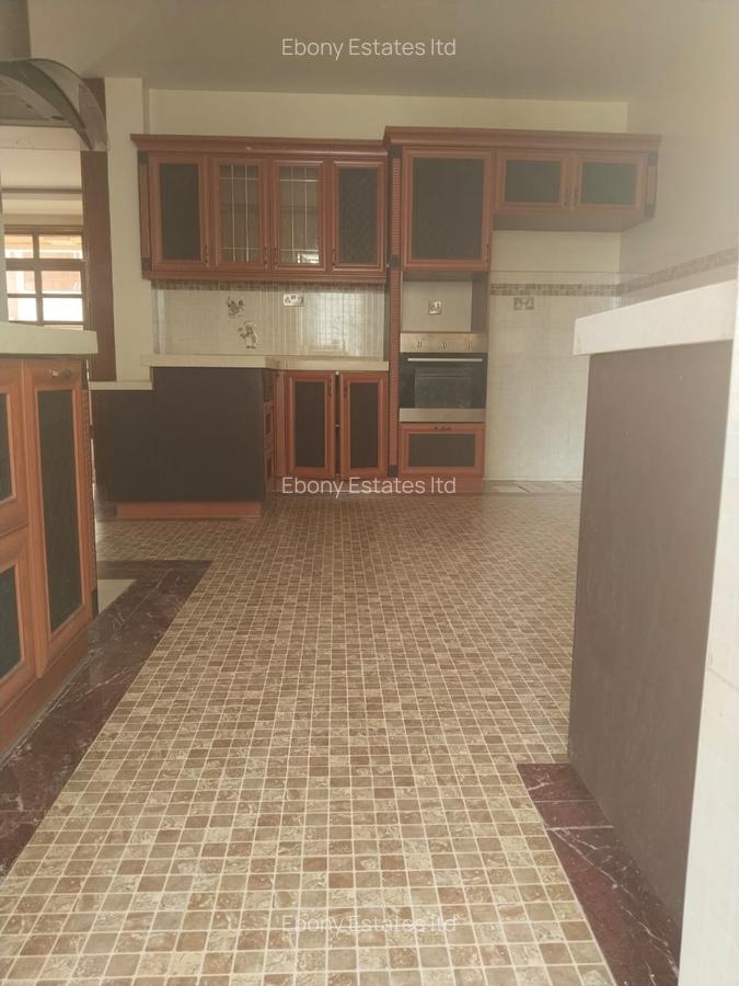4 Bed Apartment with En Suite in Lavington - 2