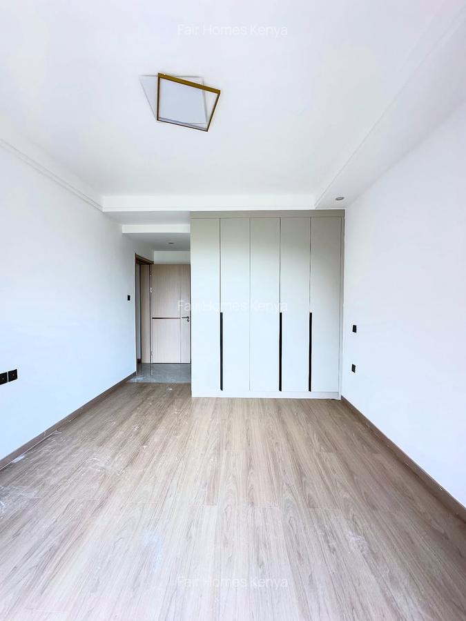 2 Bed Apartment with En Suite at Riverside Drive - 3