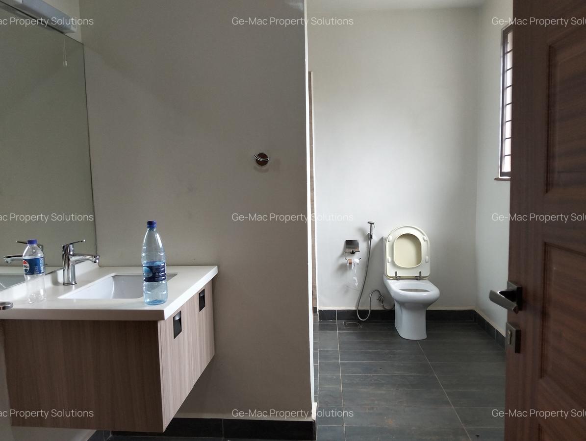 5 Bed House in Lavington - 11