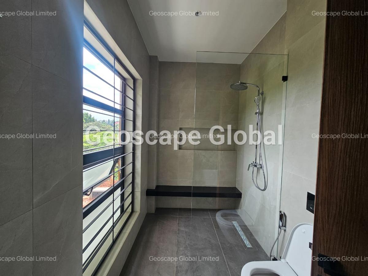 4 Bed House with En Suite in Loresho - 7