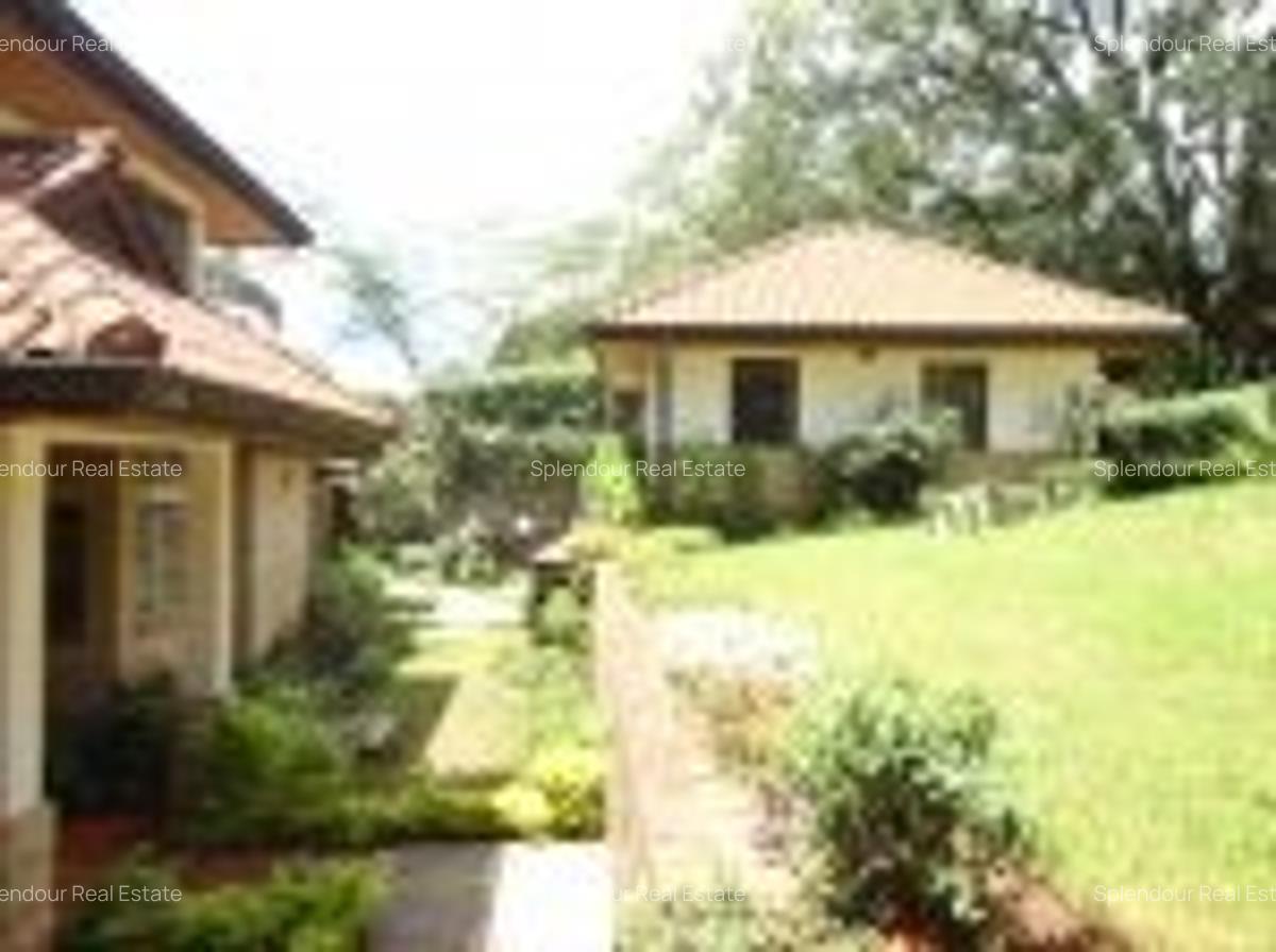 5 Bed Villa with En Suite in Rosslyn - 7