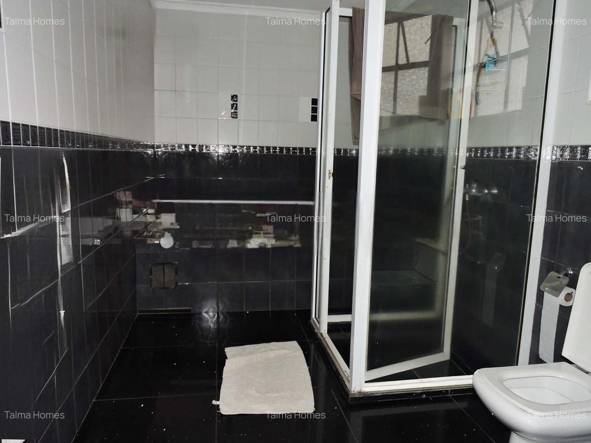 4 Bed Townhouse with En Suite at Off Peponi Road - 15