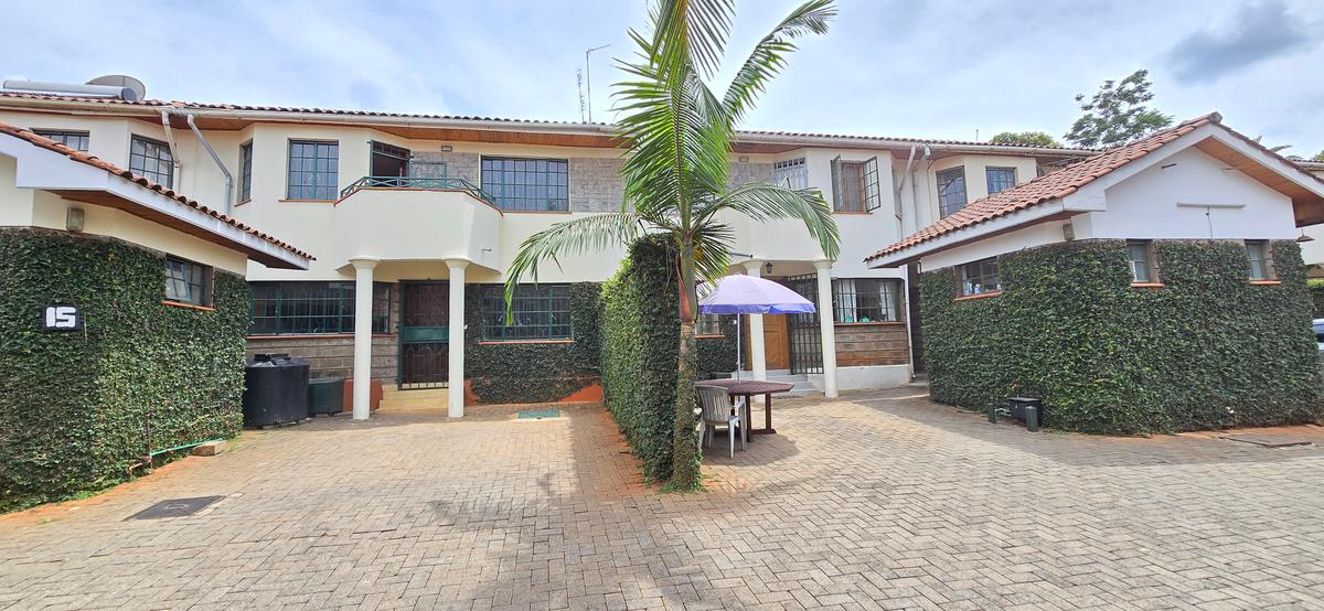 5 Bed Townhouse with En Suite at Mandera Road - 1