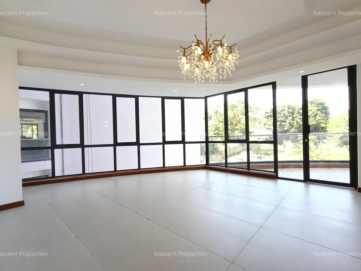 3 Bed Apartment with En Suite in Riverside - 18